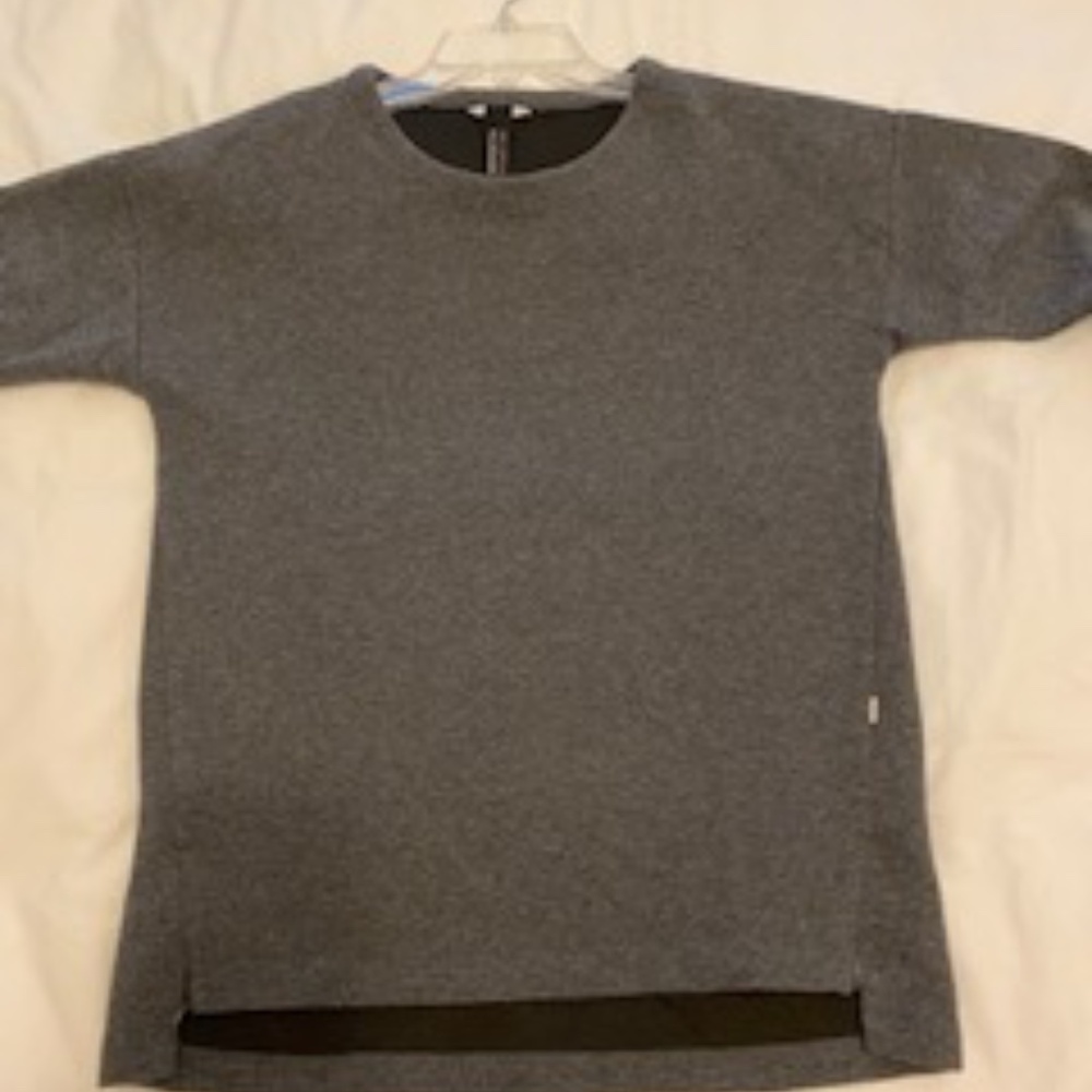 Mondetta Top Medium - image 1